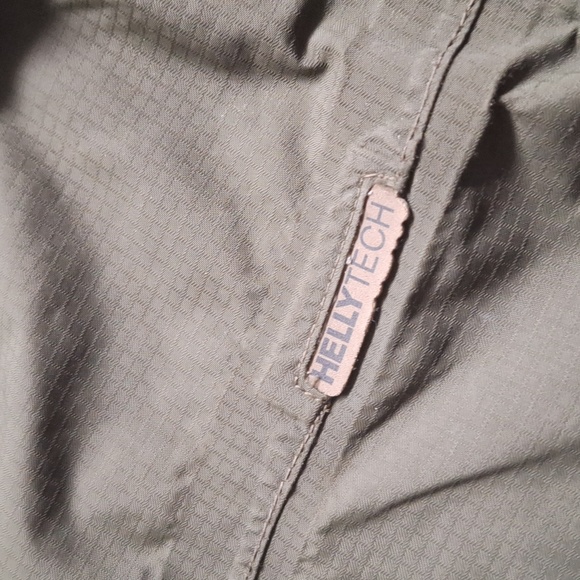 Helly Hansen Ski/Snowboard jacket - Picture 3 of 17